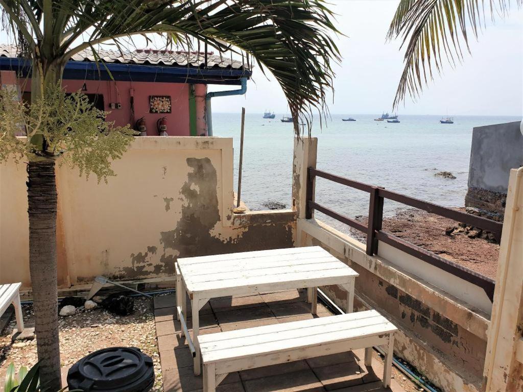 Sea Beach Koh Larn 2 Hotel ภายนอก รูปภาพ